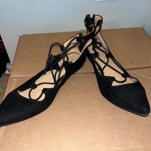 Express woman’s zip back flats